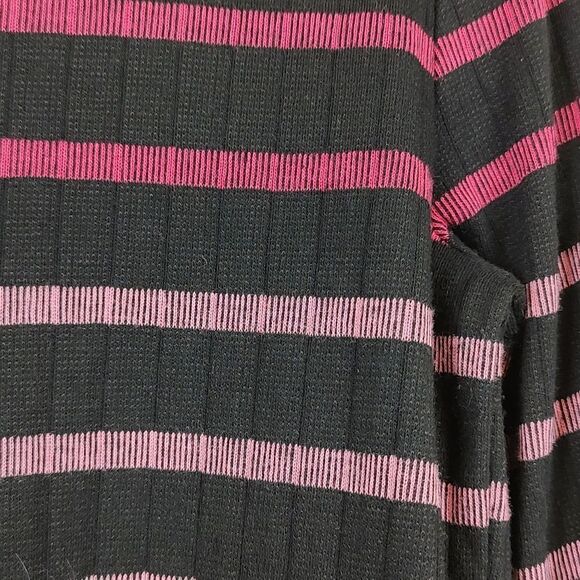 T by Talbot's Pink Ombre Stripe Snap Shoulder Mock Neck Top Size MP - Picture 10 of 11